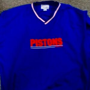 Pistons pullover